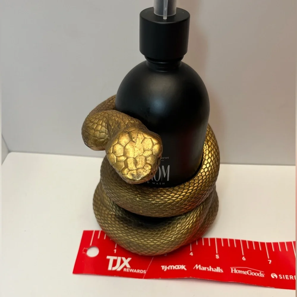 NWT ⚜️🖤⚜️ Asquith & Somerset Apple Venom Scented Hand Wash